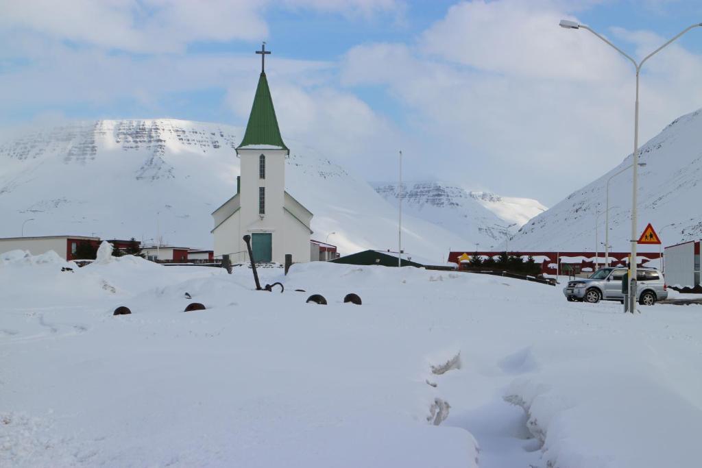 Comfy Guesthouse Westfjords Sudureyri Екстериор снимка