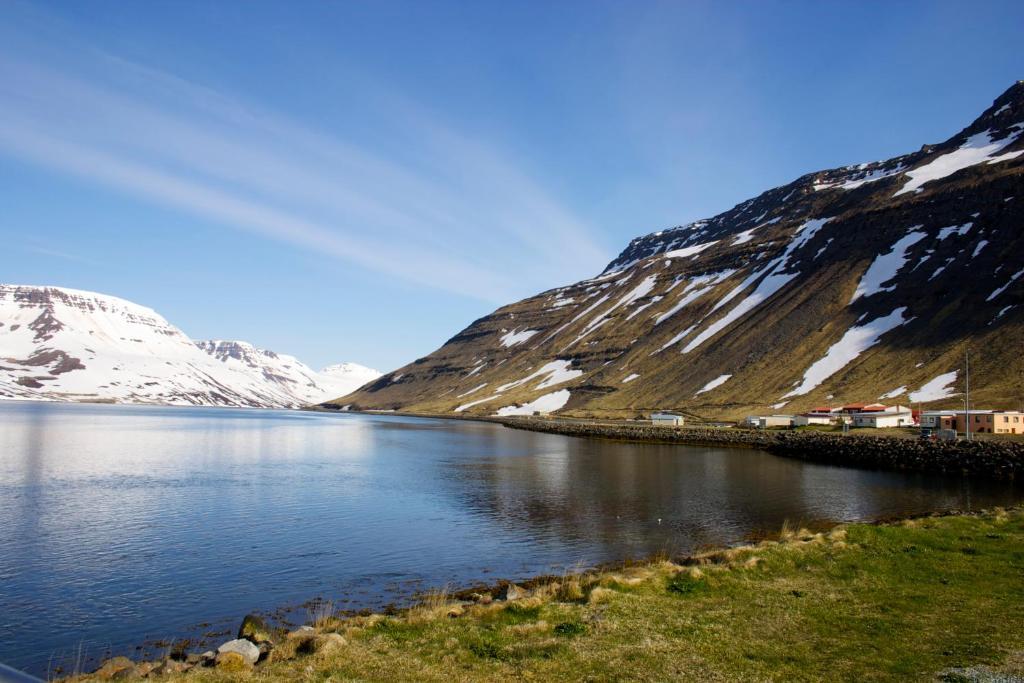 Comfy Guesthouse Westfjords Sudureyri Екстериор снимка