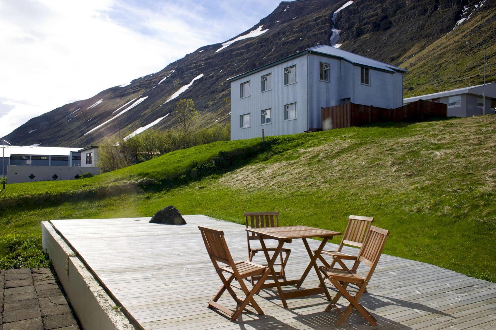 Comfy Guesthouse Westfjords Sudureyri Екстериор снимка