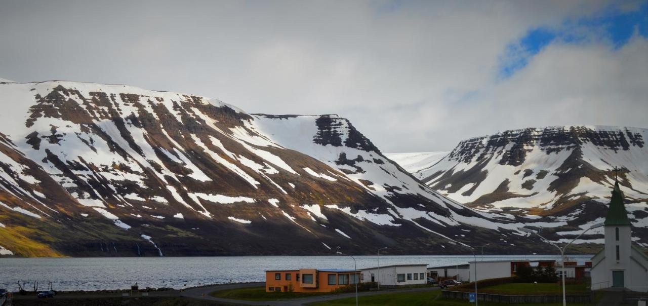 Comfy Guesthouse Westfjords Sudureyri Екстериор снимка